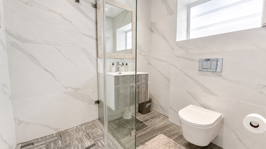 1 Bedroom Property for Sale in Mouille Point Western Cape